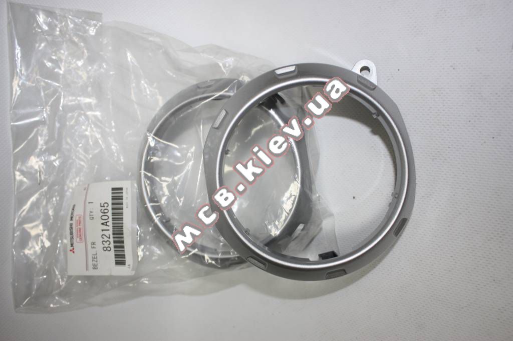 ����� ��������������� ���� ����� Outlander MC 8321A065