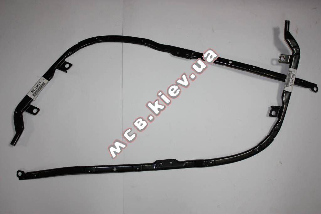 ��������� ������� ������� ����� Lancer IX MC MN126674