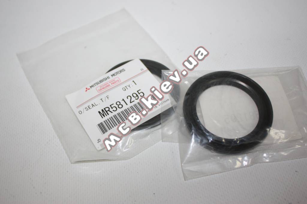 ������� ���������� ������� ������������� Outlander MC MR581295