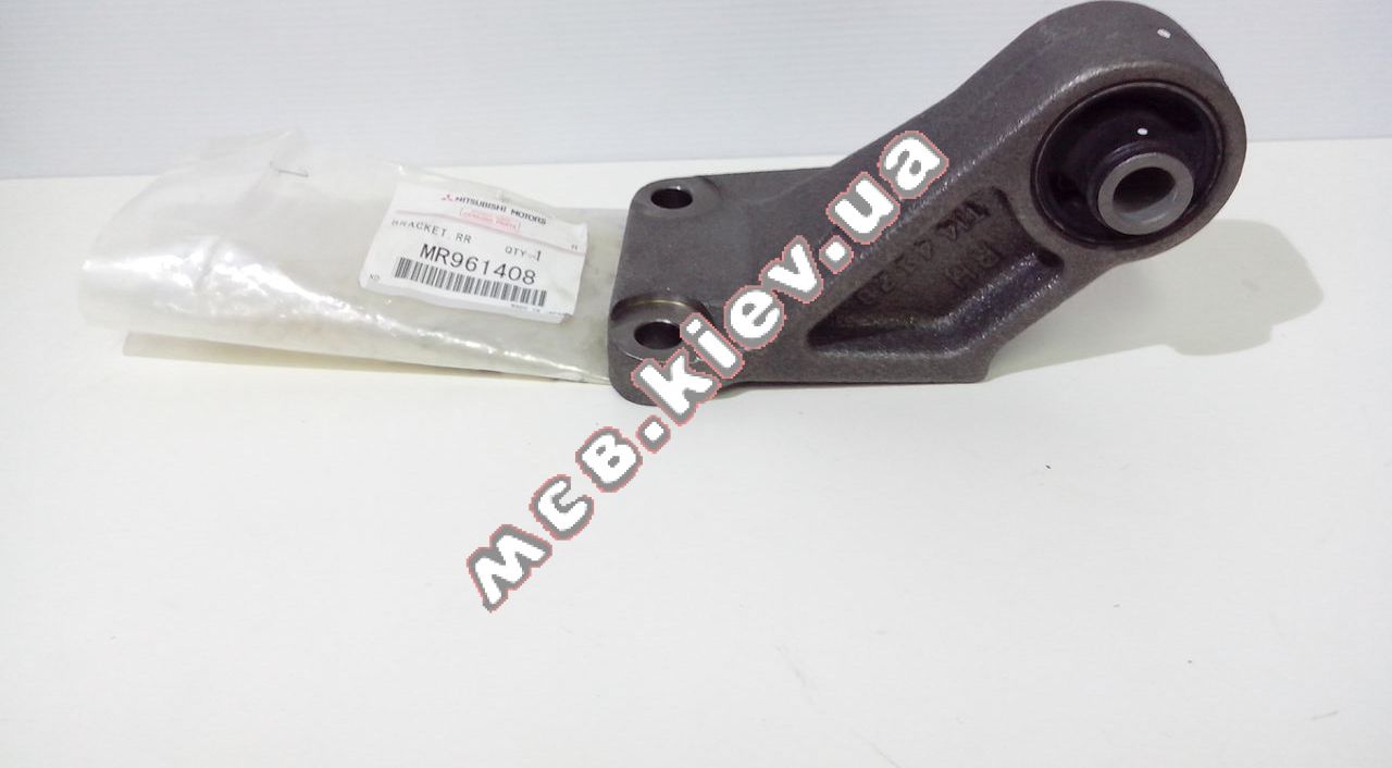 ����� ������������� ������ Outlander MC MR961408